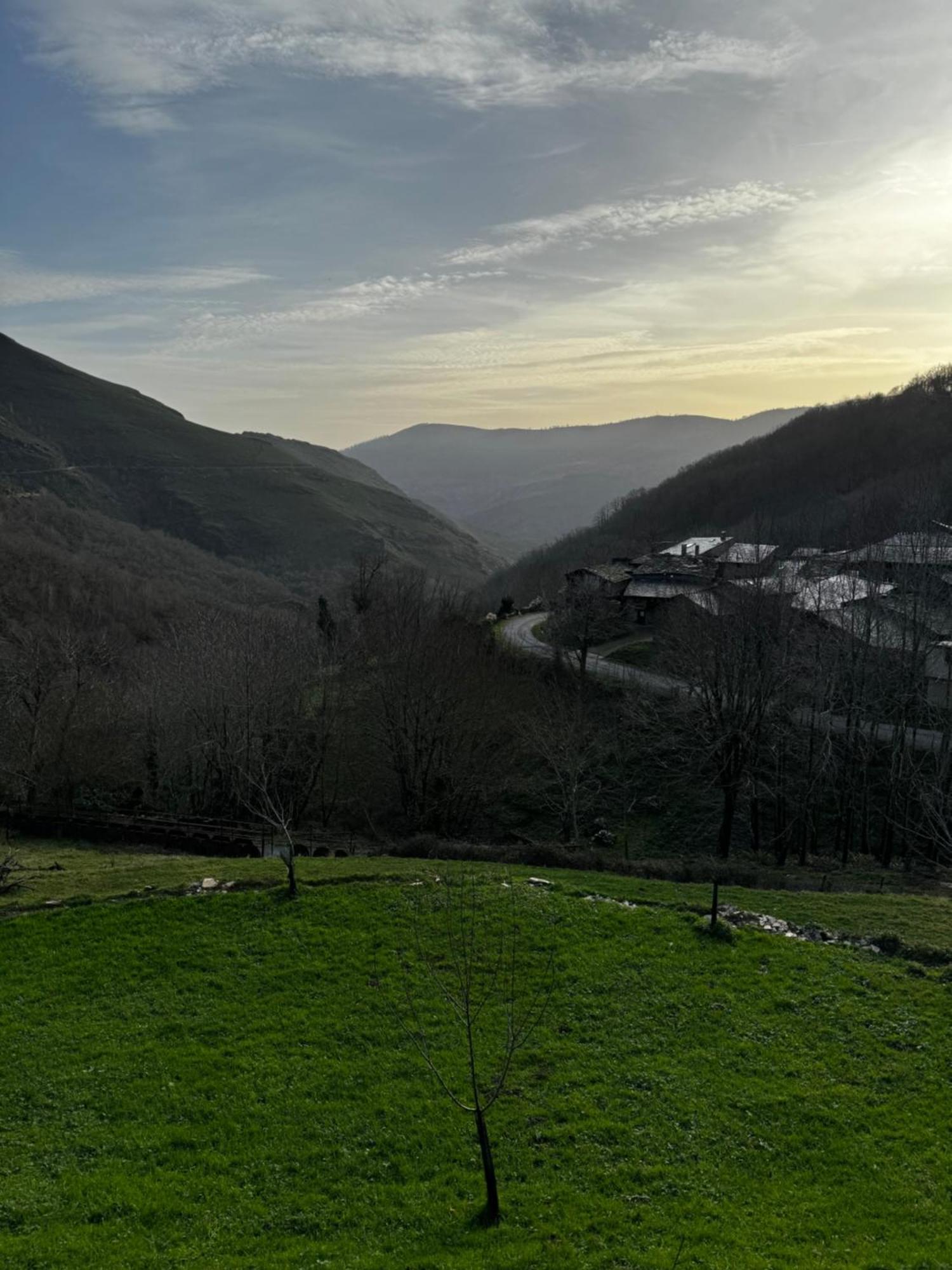 A Barreira -Lar Da Cima- Leilighet Folgoso do Courel Eksteriør bilde